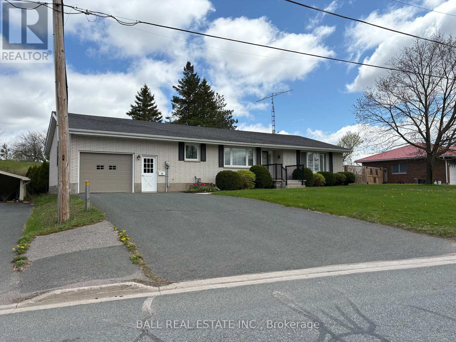 37 County Rd 40 N, Asphodel-Norwood, Ontario  K0L 2V0 - Photo 2 - X12136783