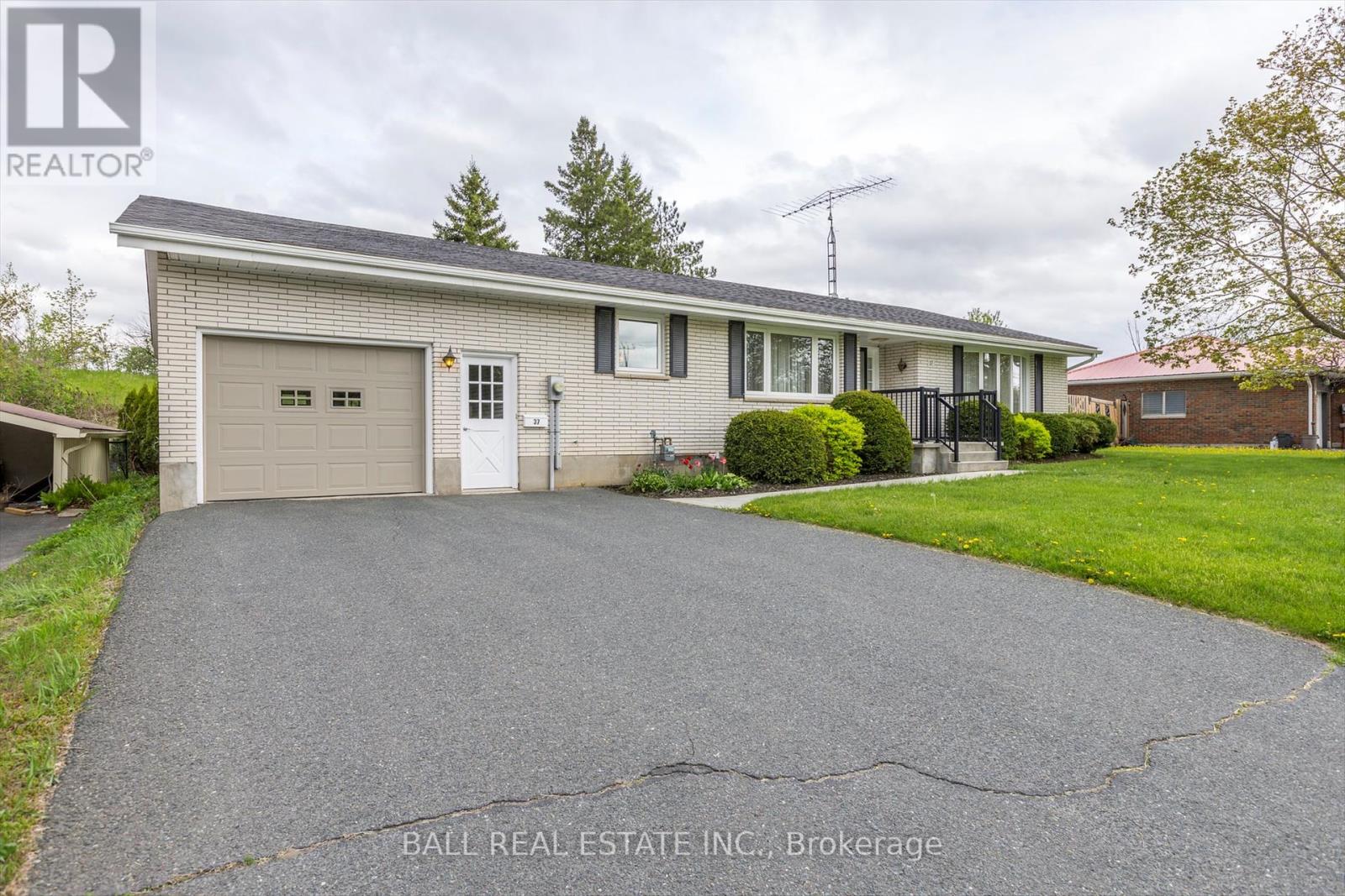 37 County Rd 40 N, Asphodel-Norwood, Ontario  K0L 2V0 - Photo 31 - X12136783