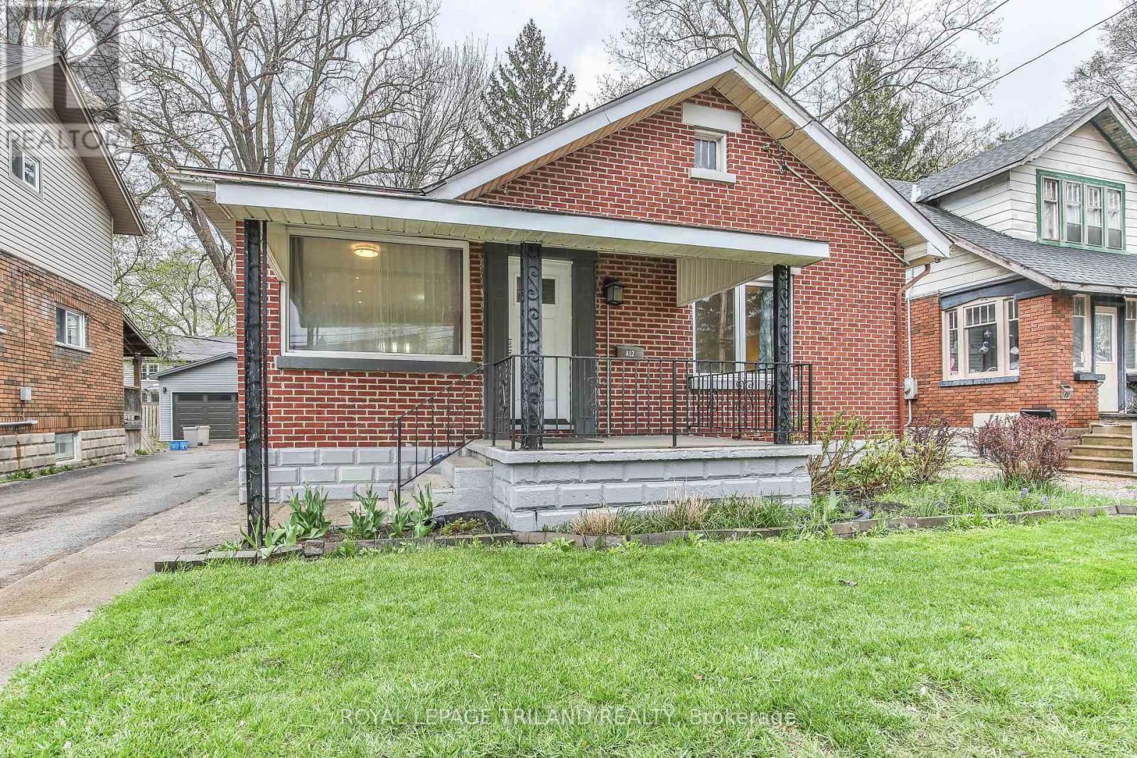 Property at 812 ADELAIDE STREET N image 1