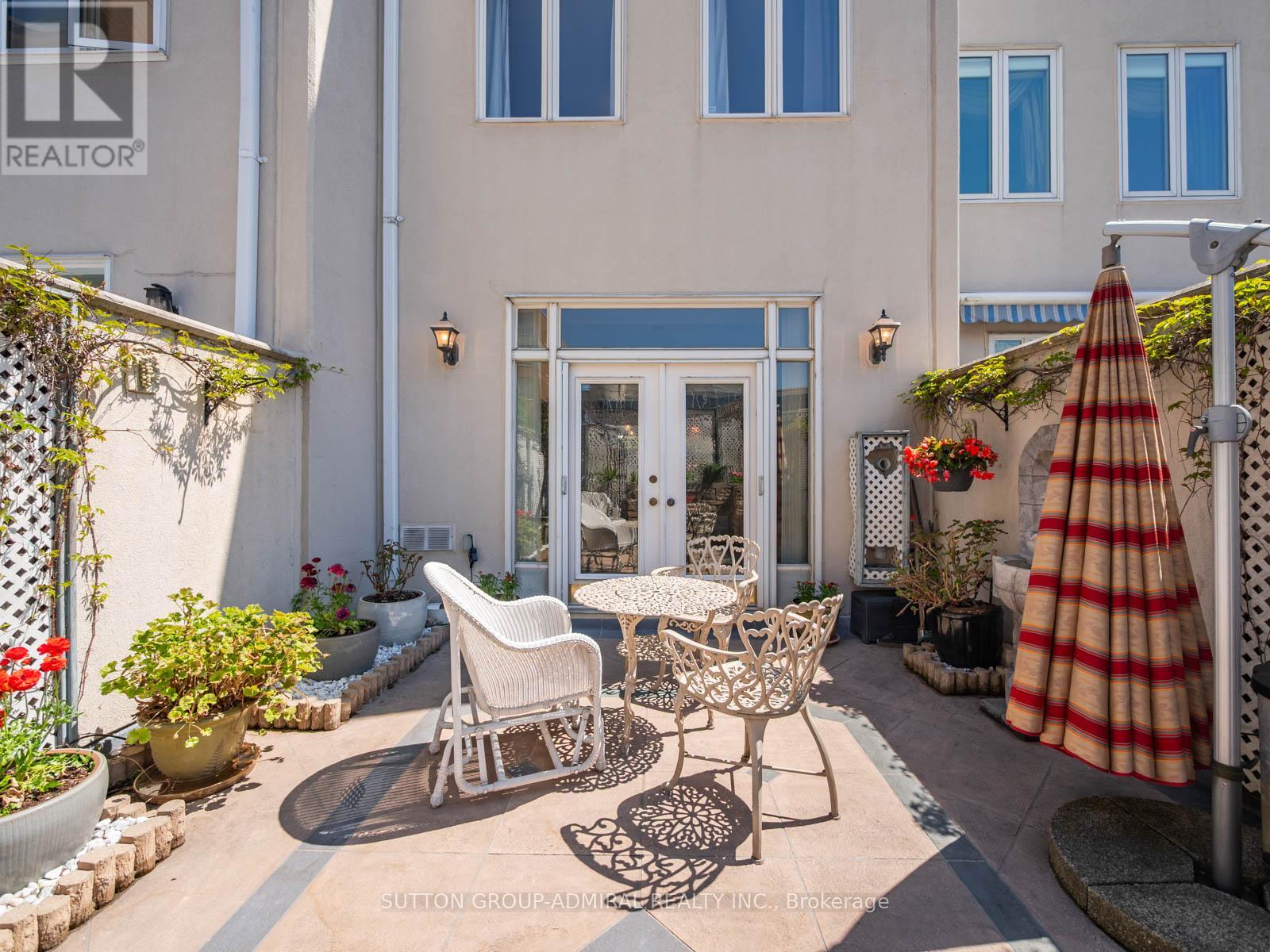 220 Walmer Road, Toronto (Casa Loma), Ontario  M5R 3R7 - Photo 44 - C12149797