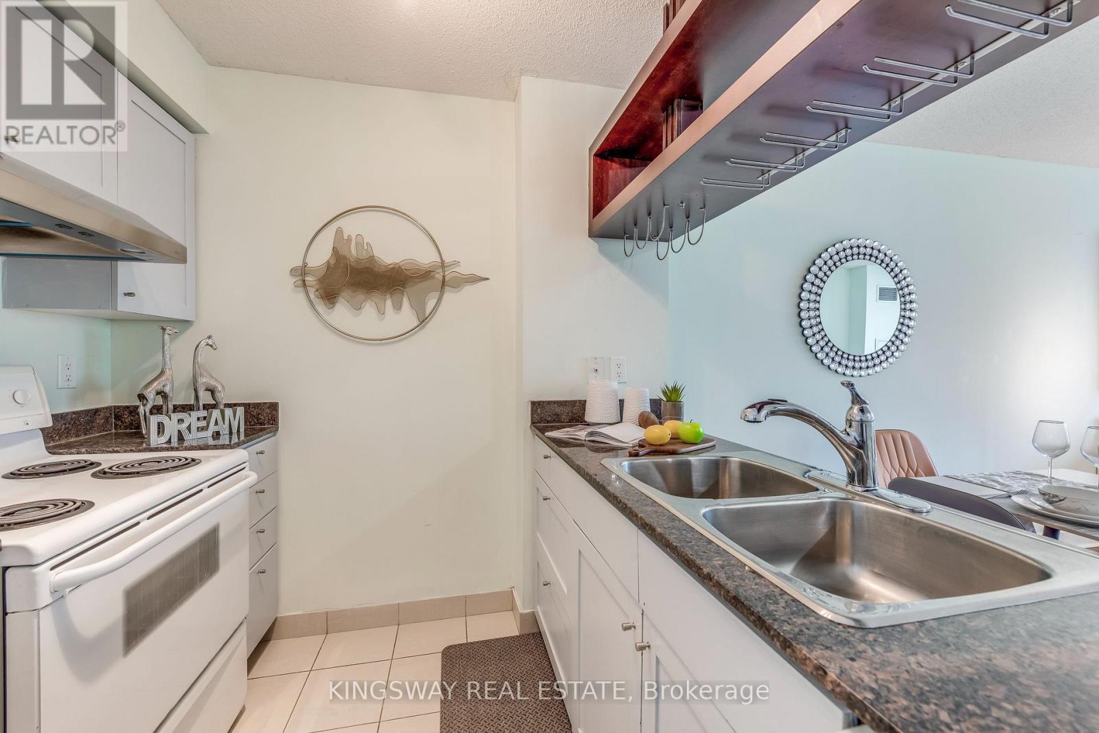 3511 - 81 Navy Wharf Court, Toronto, Ontario  M5V 3S2 - Photo 9 - C12149843