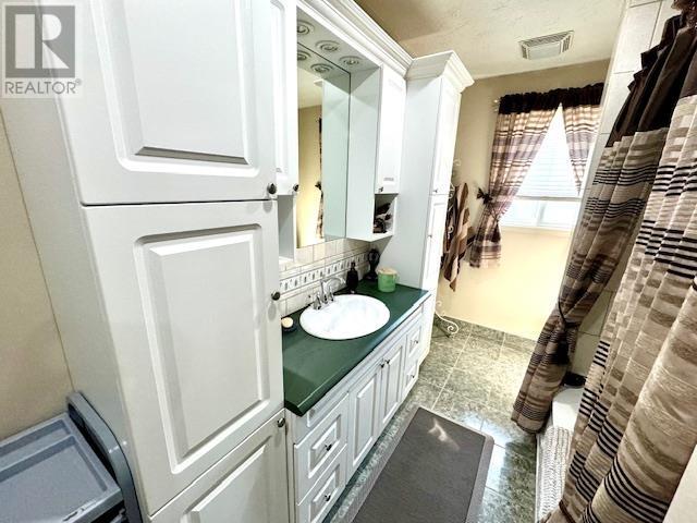 35 Queen St, Hornepayne, Ontario  P0M 1Z0 - Photo 16 - SM242311