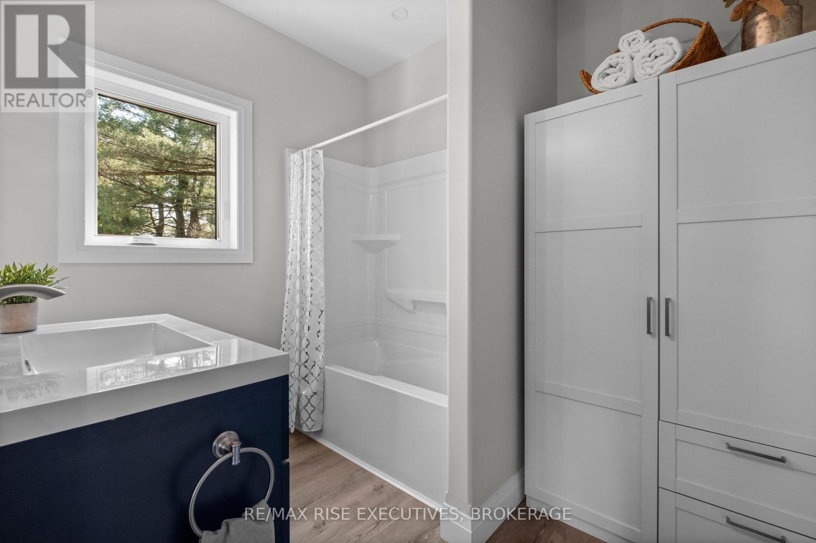 1022 Briscoe Bay Lane, Frontenac (Frontenac South), Ontario  K0H 1H0 - Photo 13 - X12149954