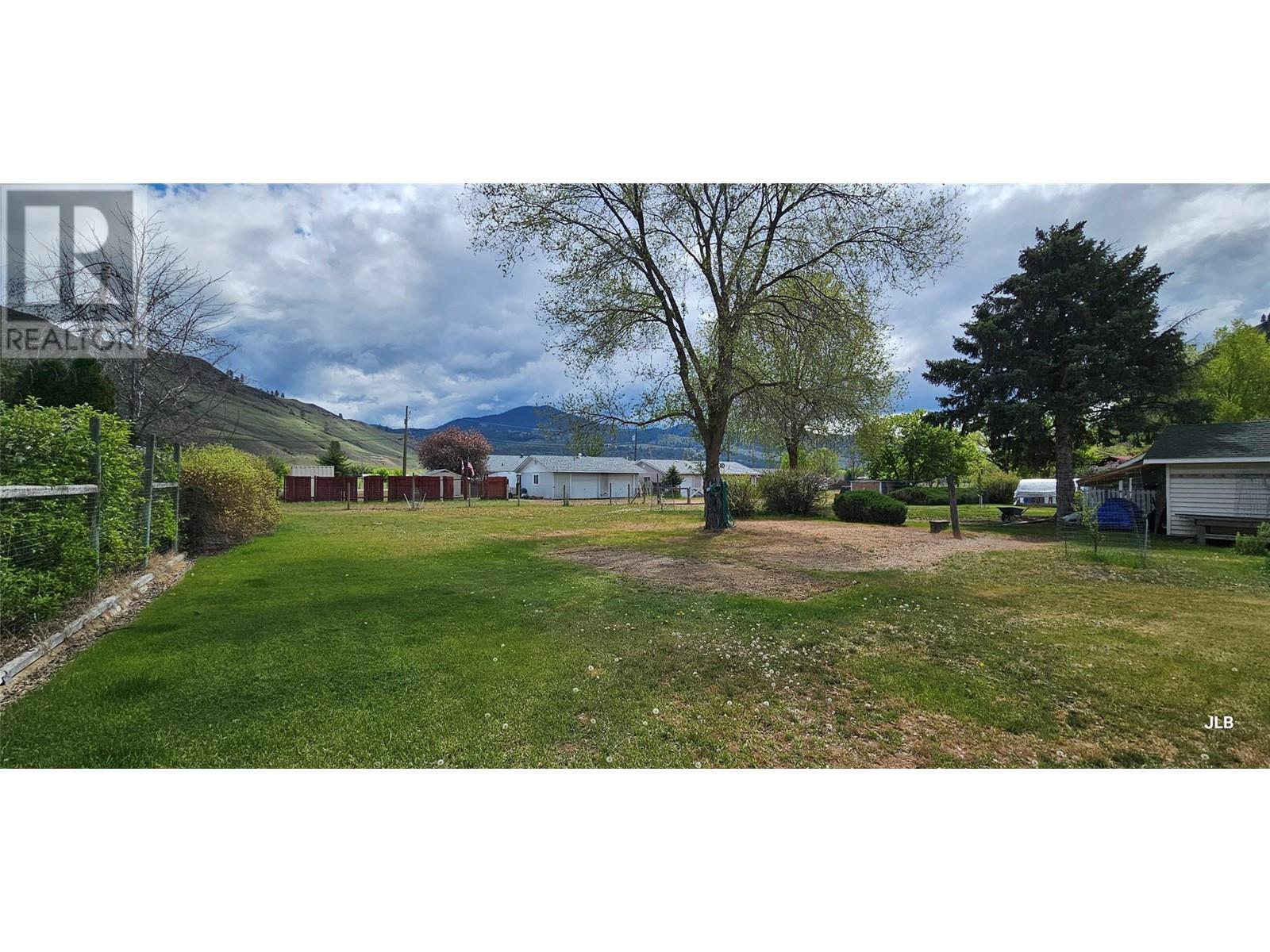 808 Division Street, Midway, British Columbia  V0H 1M0 - Photo 39 - 10348006