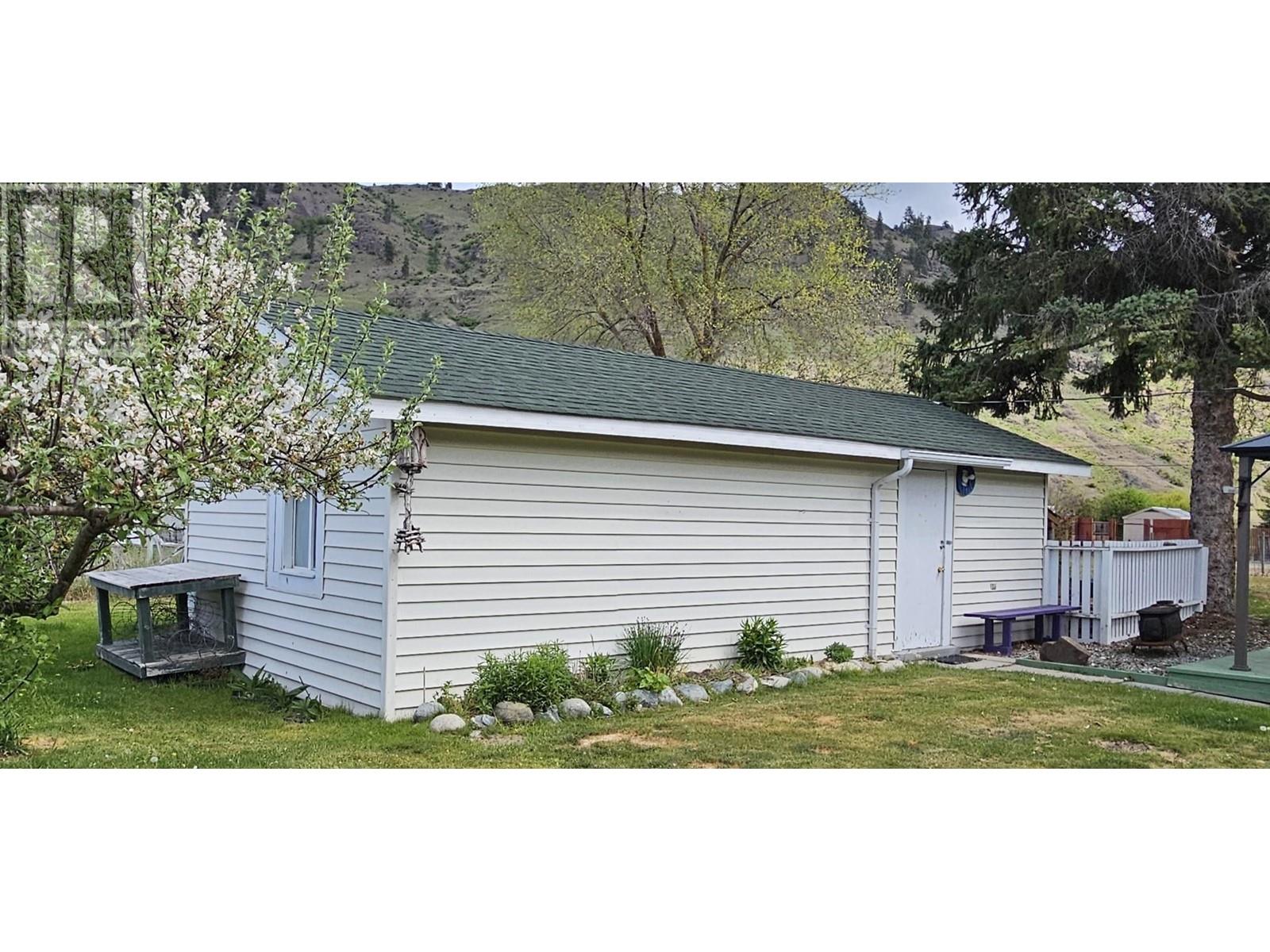 808 Division Street, Midway, British Columbia  V0H 1M0 - Photo 34 - 10348006