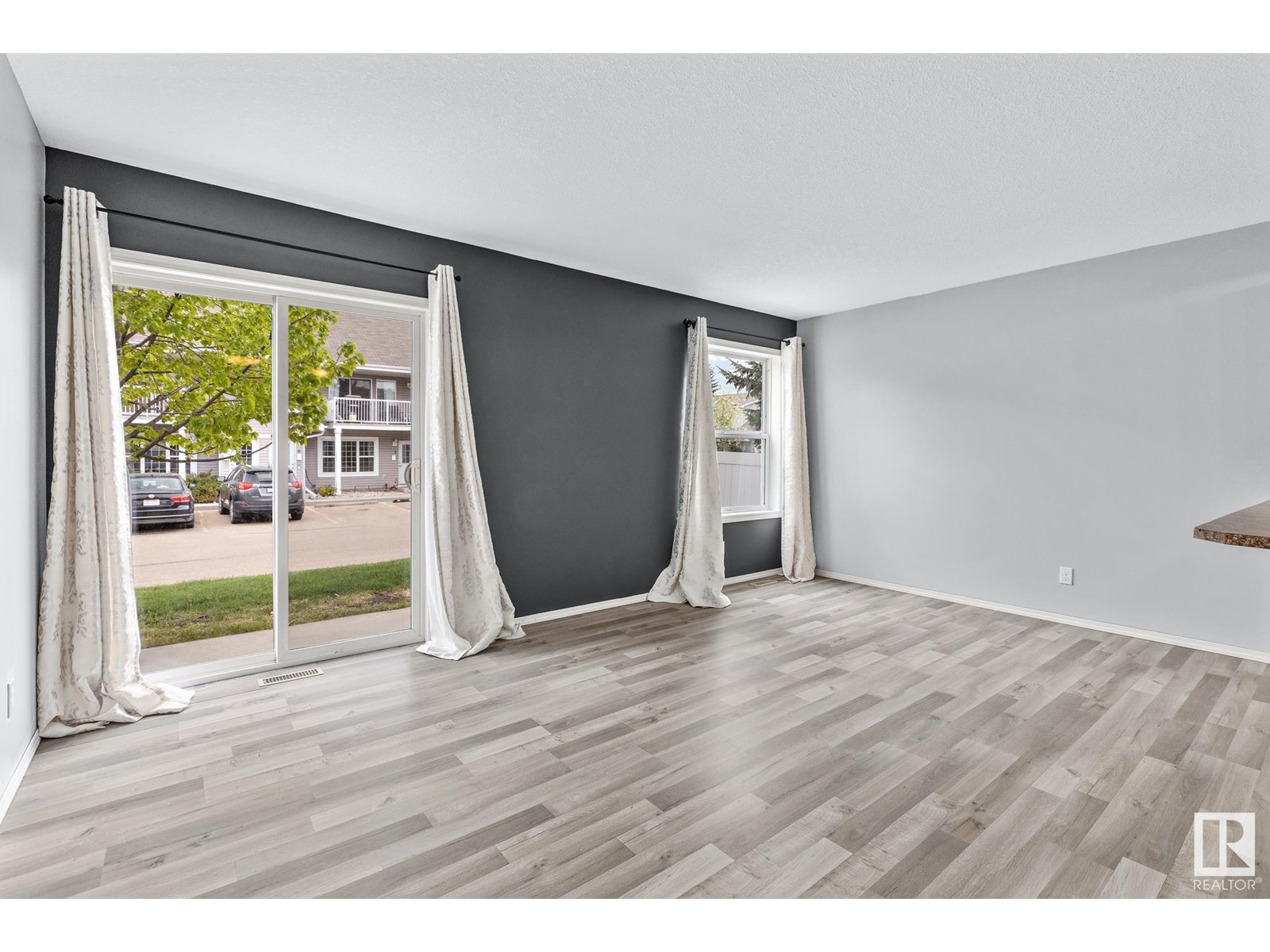 Property at #39 150 EDWARDS DR SW image 3