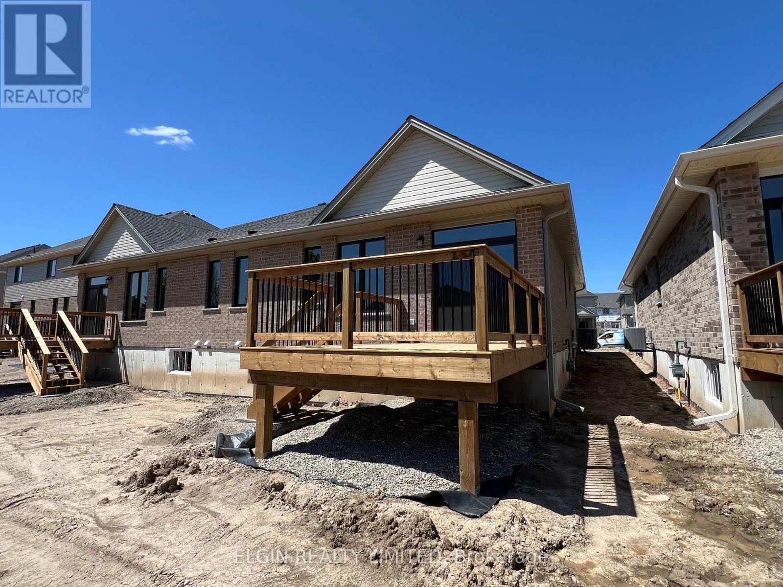 Property at 6 HEMLOCK CRESCENT image 3