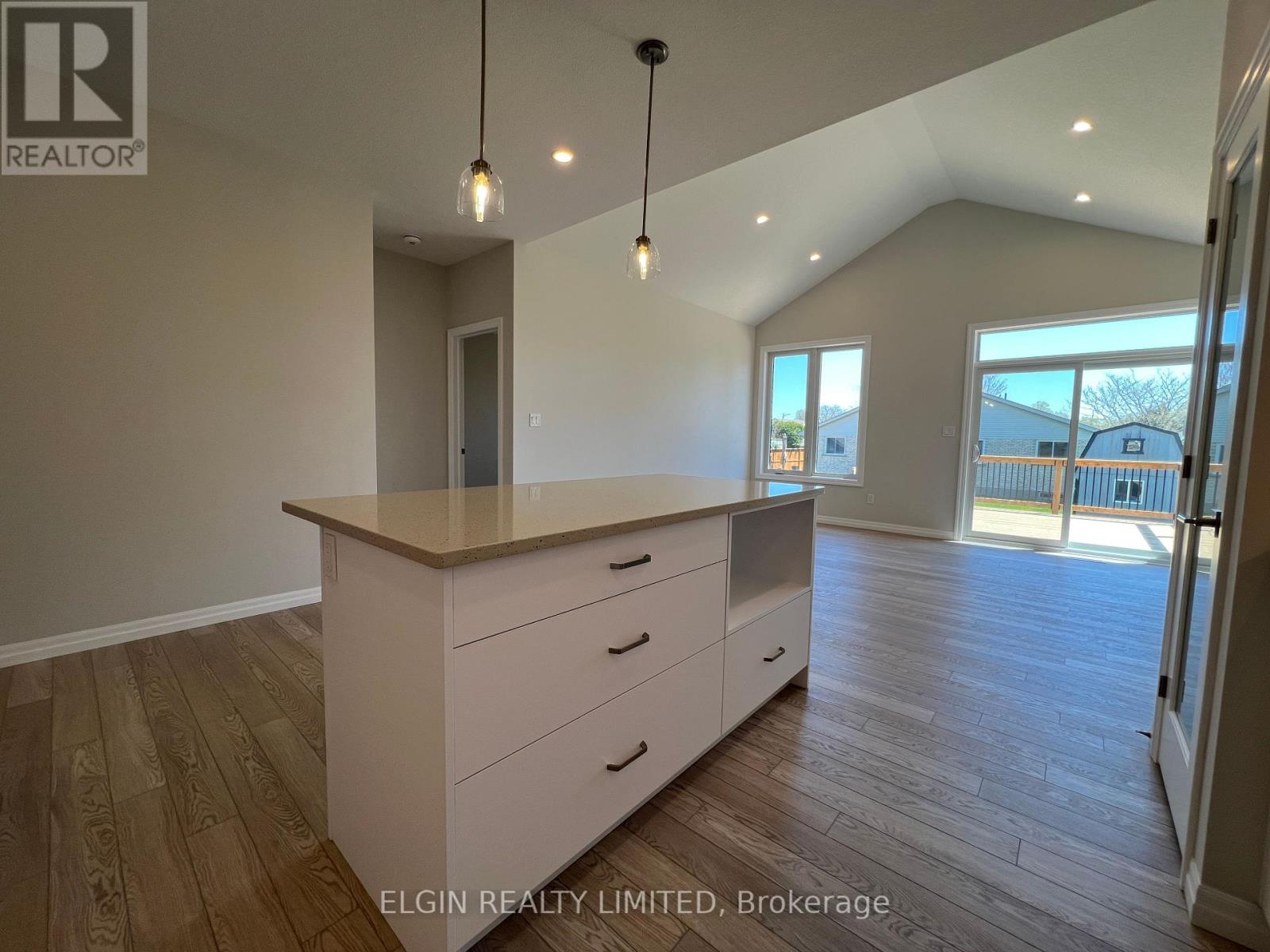 8 Hemlock Crescent, Aylmer, Ontario  N5H 0B9 - Photo 12 - X12149944