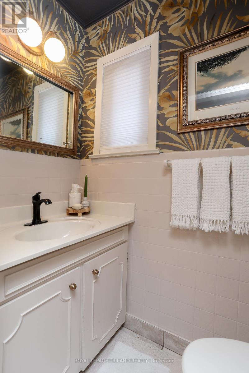 6058 Stone Church Road, Central Elgin, Ontario  N0L 2L0 - Photo 18 - X12149974
