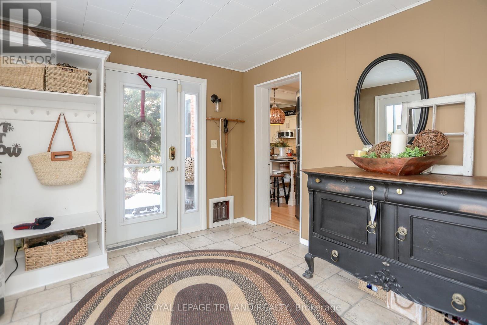 6058 Stone Church Road, Central Elgin, Ontario  N0L 2L0 - Photo 19 - X12149974