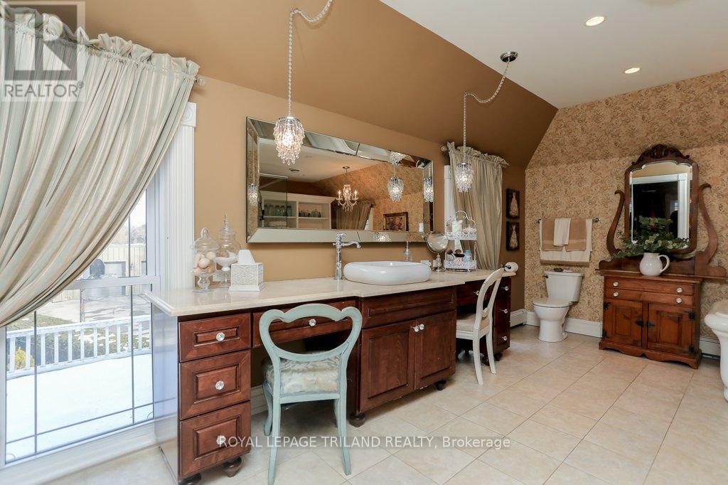 6058 Stone Church Road, Central Elgin, Ontario  N0L 2L0 - Photo 25 - X12149974