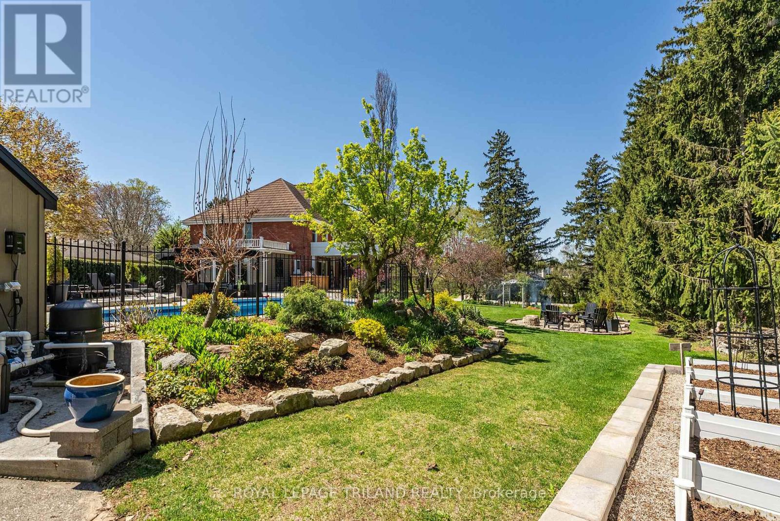 6058 Stone Church Road, Central Elgin, Ontario  N0L 2L0 - Photo 47 - X12149974