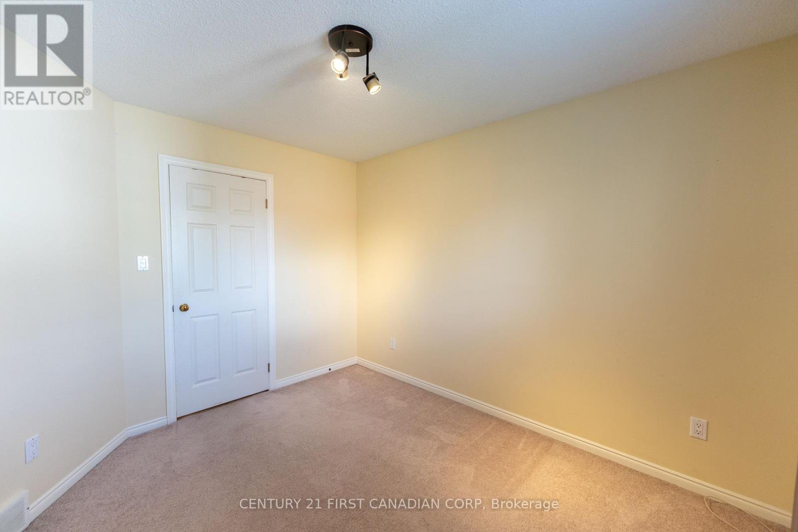 27 Golfview Crescent, London South (South Q), Ontario  N6C 5N2 - Photo 39 - X12149980