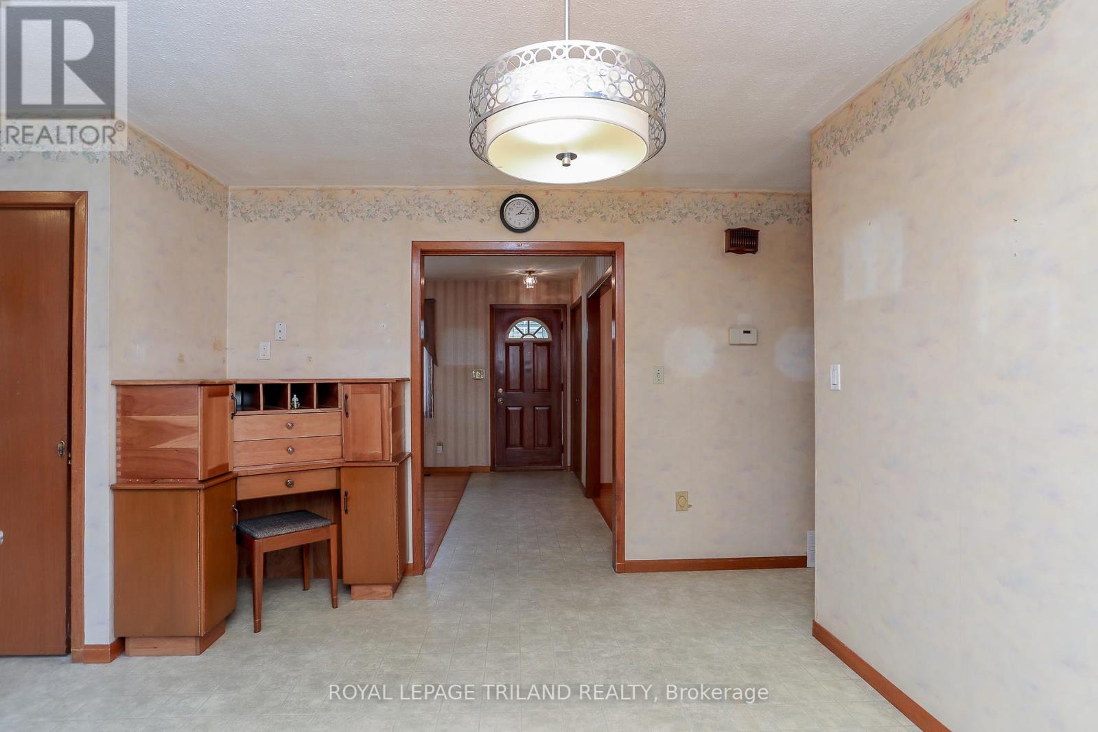 32 Applewood Crescent, St. Thomas, Ontario  N5R 1H2 - Photo 15 - X12150001