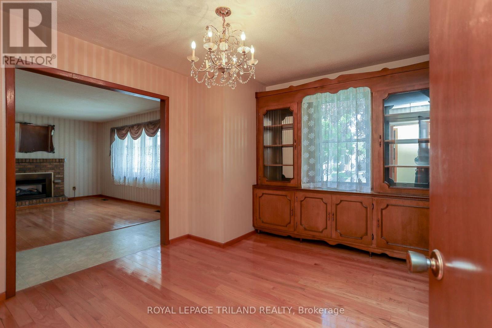 32 Applewood Crescent, St. Thomas, Ontario  N5R 1H2 - Photo 22 - X12150001