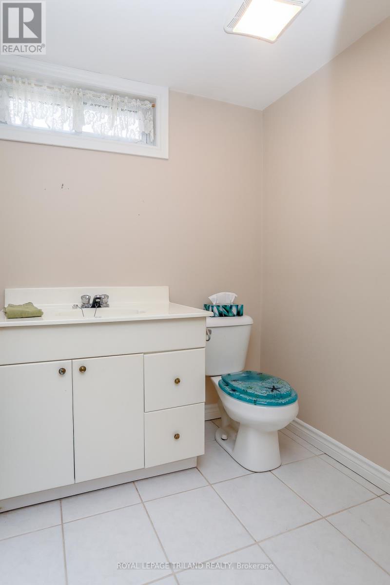 32 Applewood Crescent, St. Thomas, Ontario  N5R 1H2 - Photo 36 - X12150001