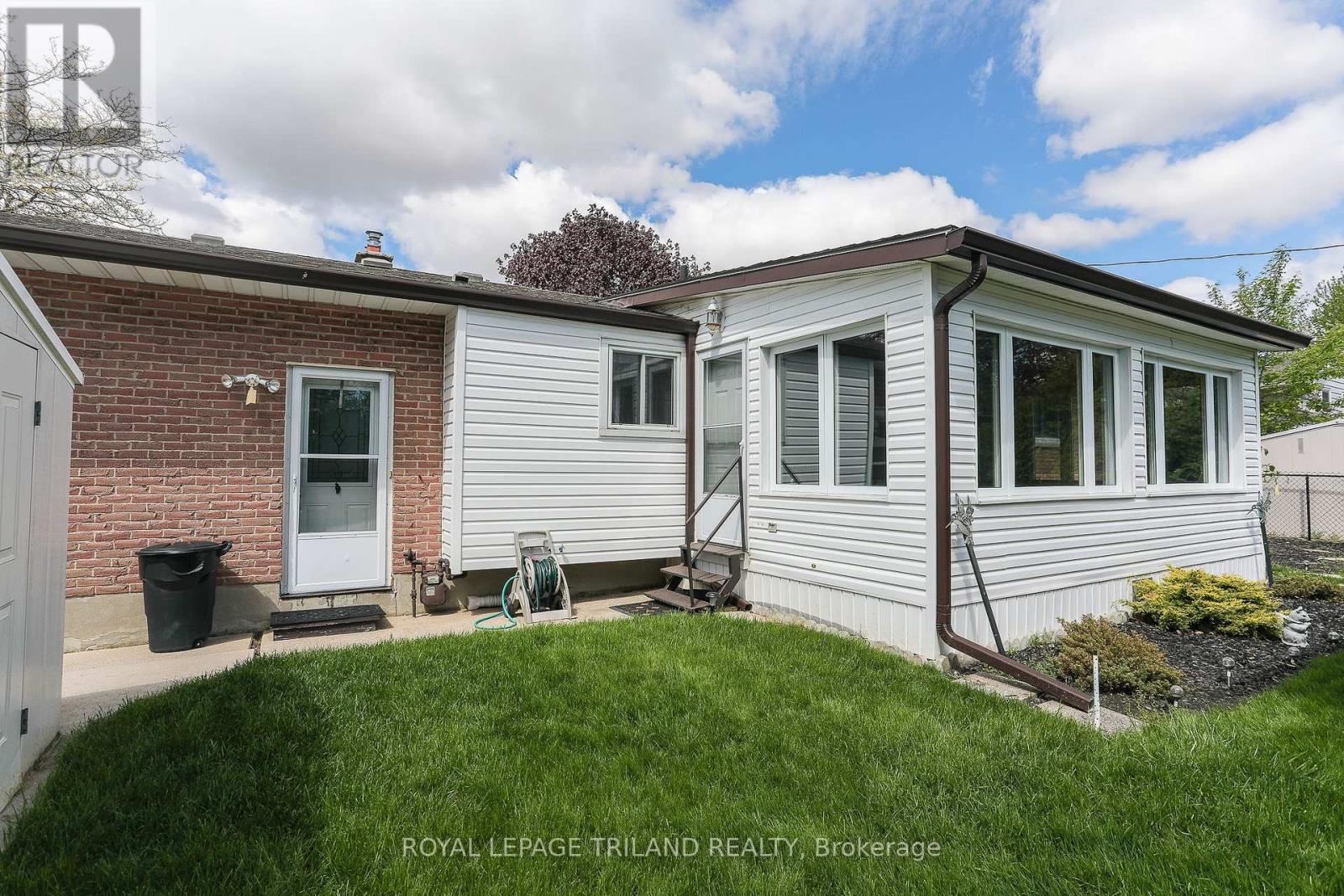 32 Applewood Crescent, St. Thomas, Ontario  N5R 1H2 - Photo 42 - X12150001