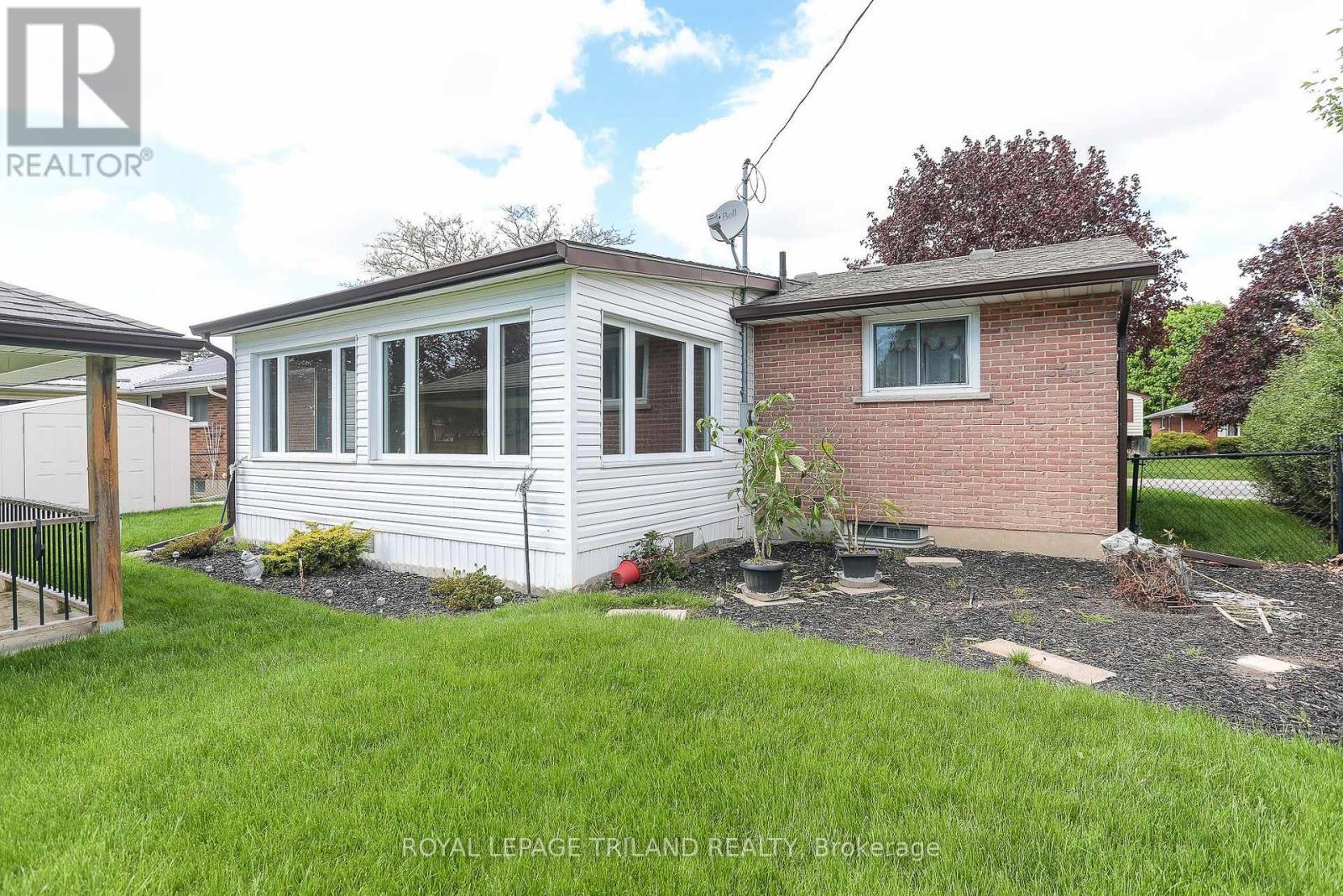 32 Applewood Crescent, St. Thomas, Ontario  N5R 1H2 - Photo 46 - X12150001