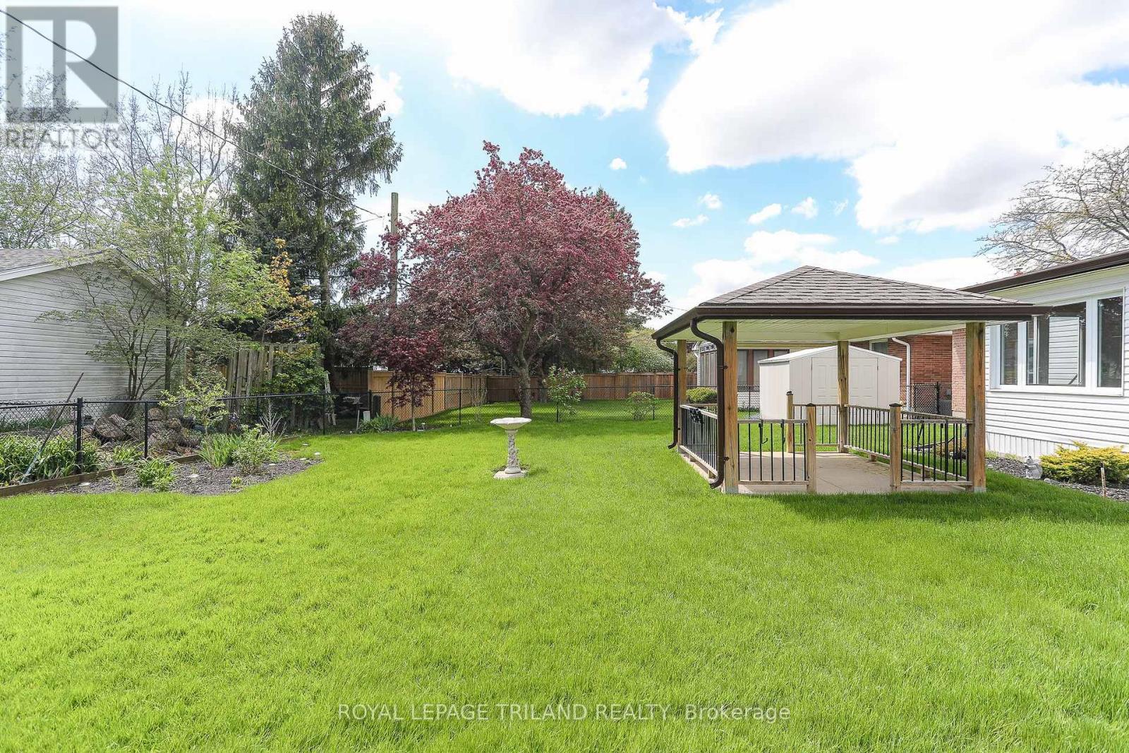 32 Applewood Crescent, St. Thomas, Ontario  N5R 1H2 - Photo 47 - X12150001
