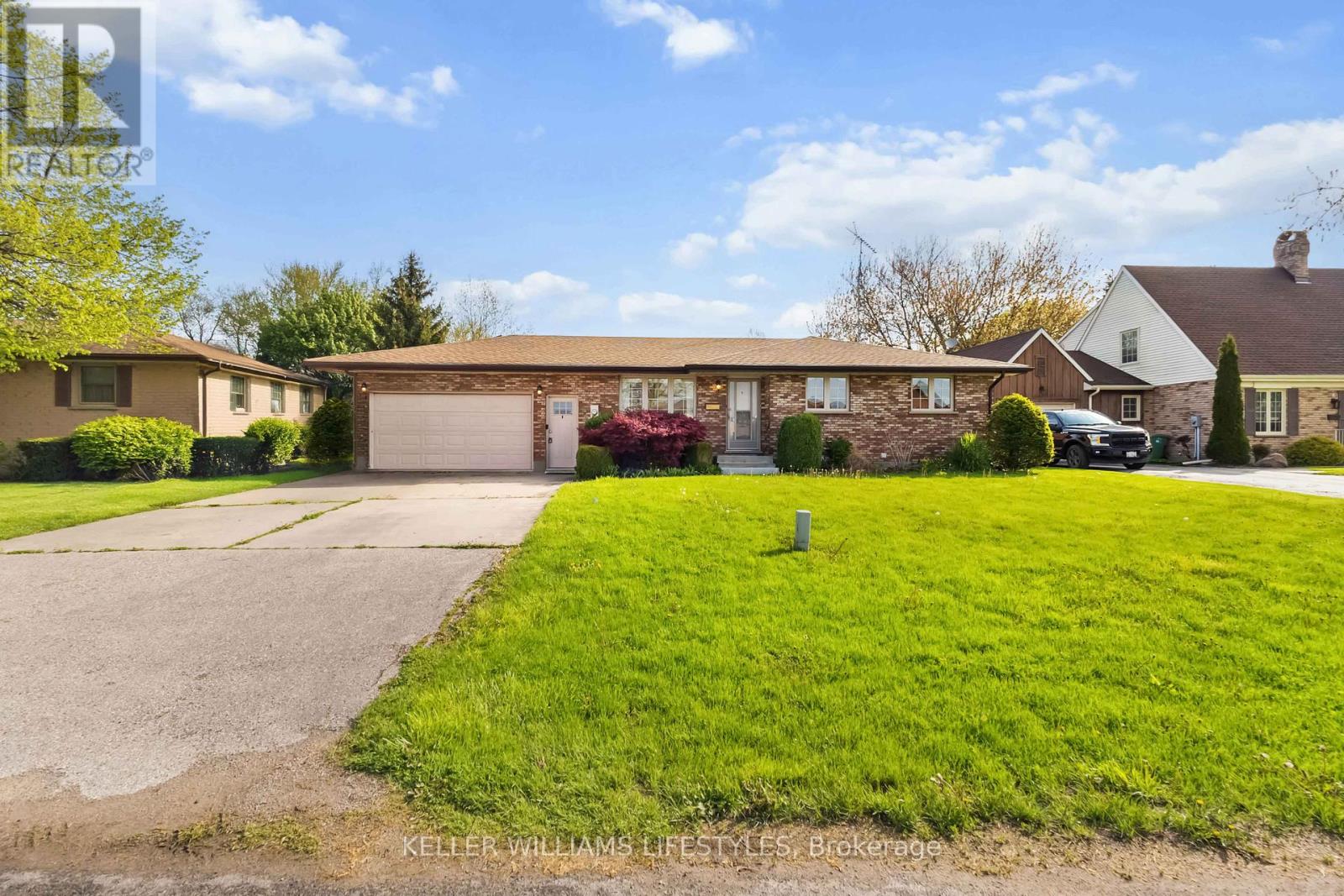 4 ANNE CRESCENT, Southwest Middlesex, Ontario