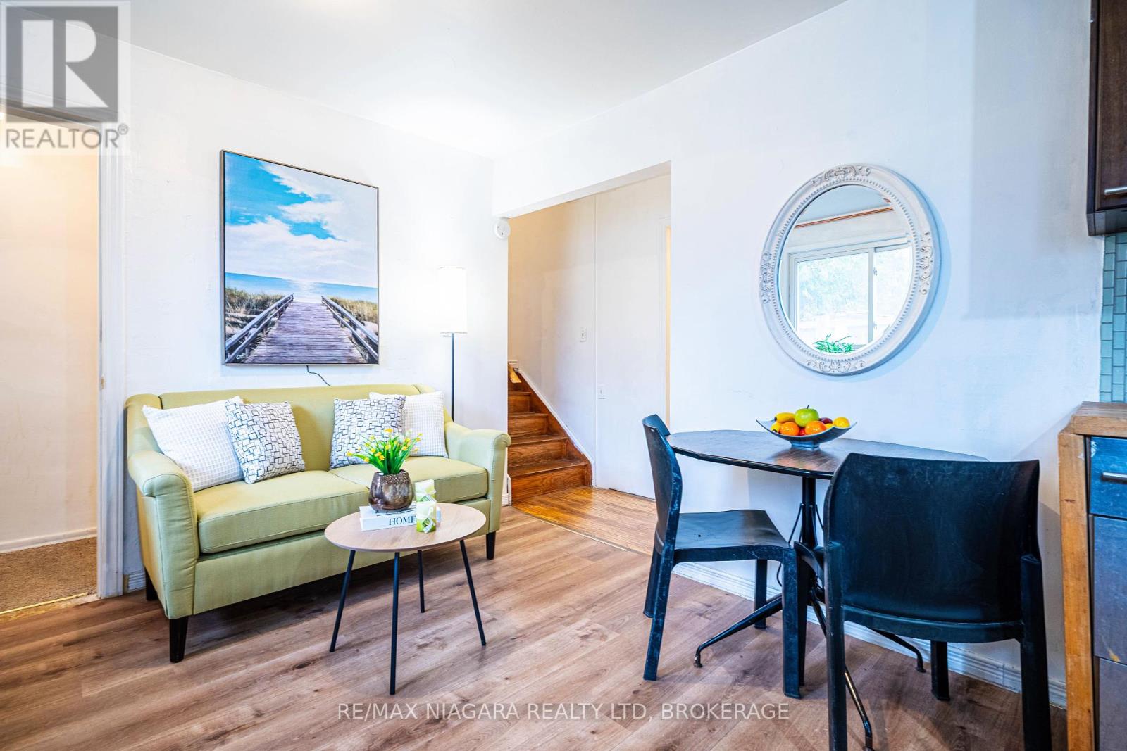 225 West 2nd Street, Hamilton (Southam), Ontario  L9C 3G3 - Photo 11 - X12150133