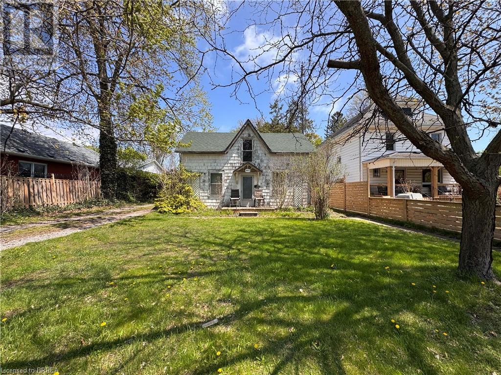 Property at 221 NORFOLK Street N image 2