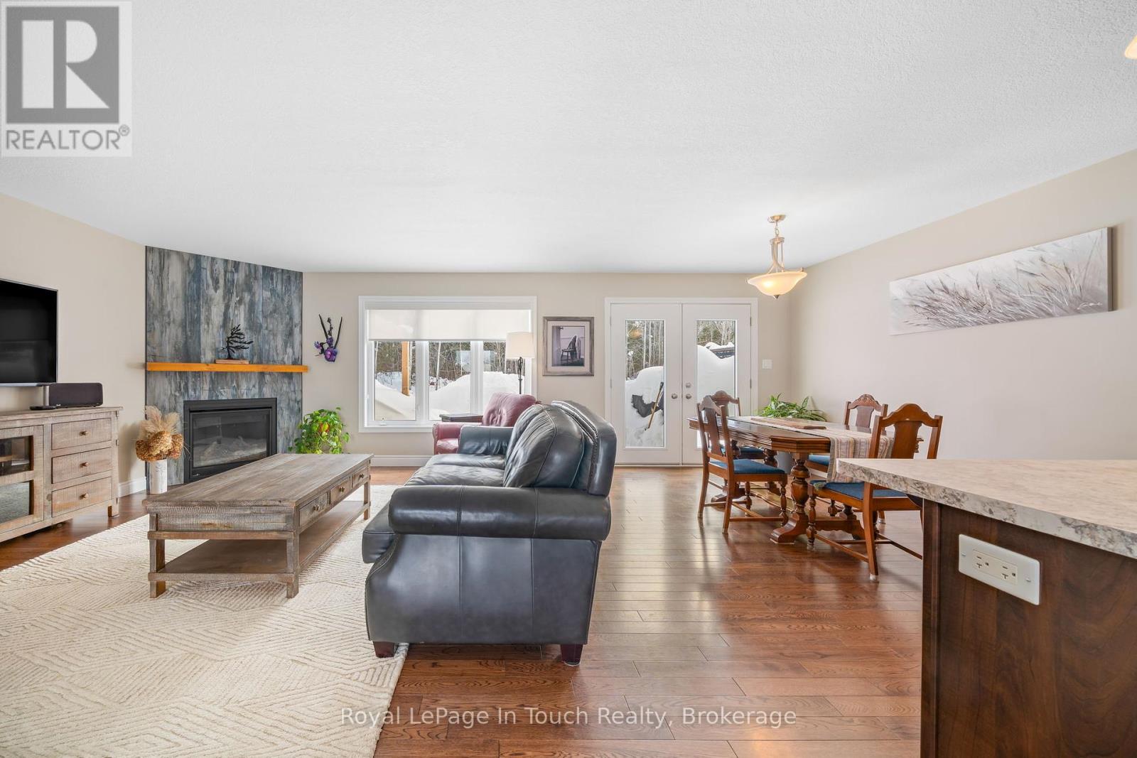 15 Ralph Dalton Boulevard, Tay, Ontario  L0K 2A0 - Photo 11 - S12150063