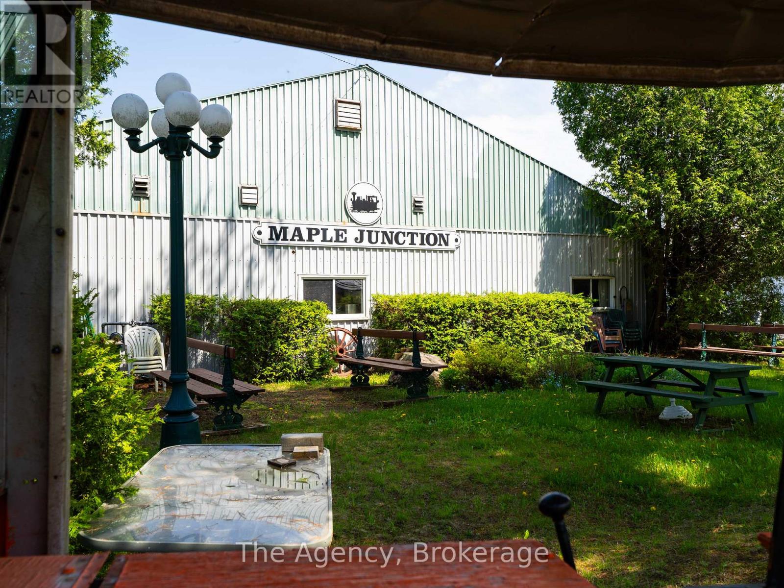 14 Gray Road, Bracebridge, Ontario  P1L 1P8 - Photo 11 - X12150027