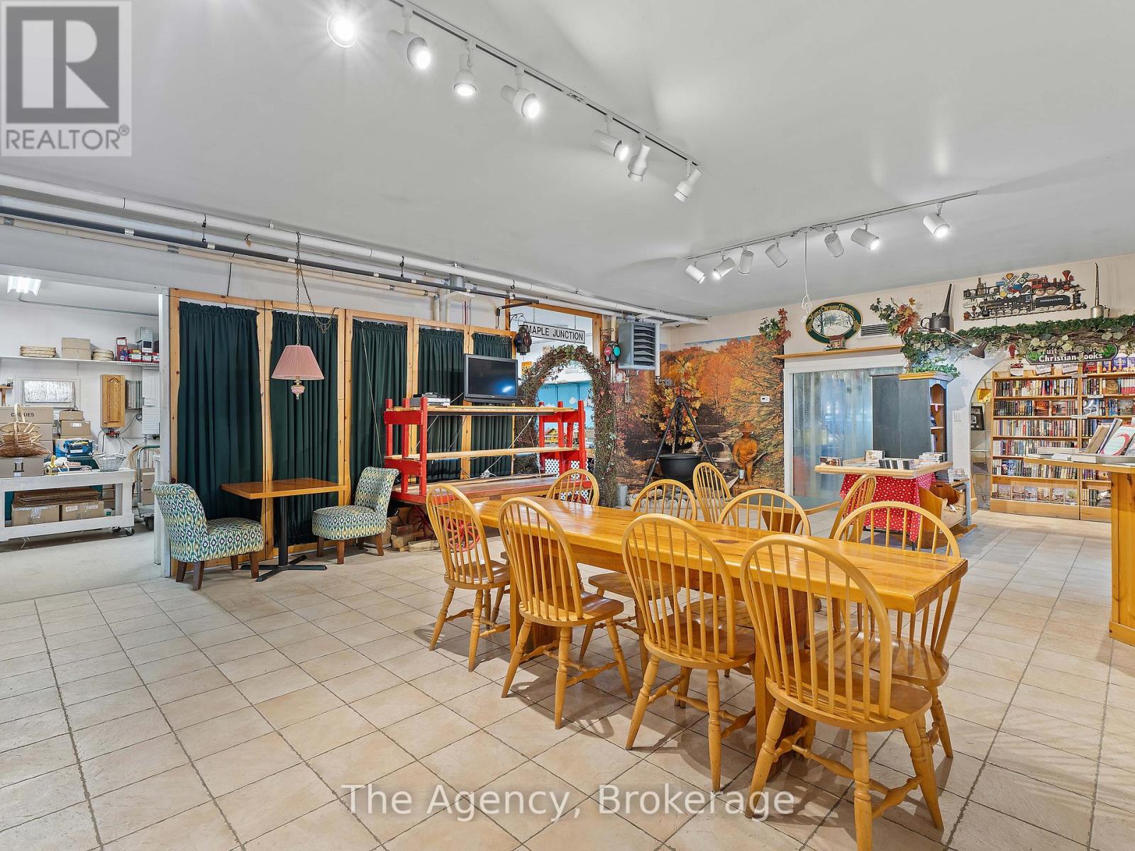 14 Gray Road, Bracebridge, Ontario  P1L 1P8 - Photo 24 - X12150027