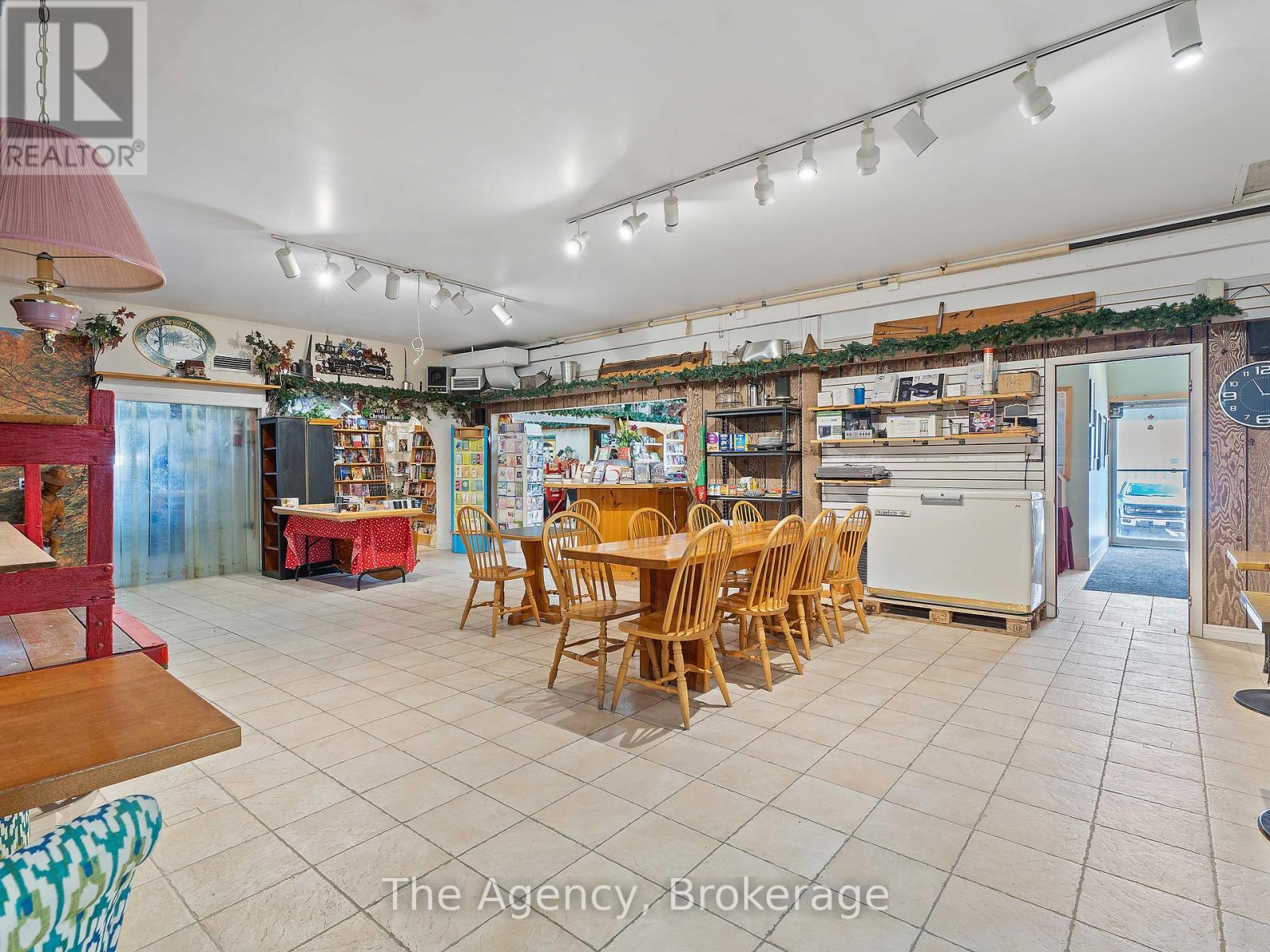 14 Gray Road, Bracebridge, Ontario  P1L 1P8 - Photo 22 - X12150027