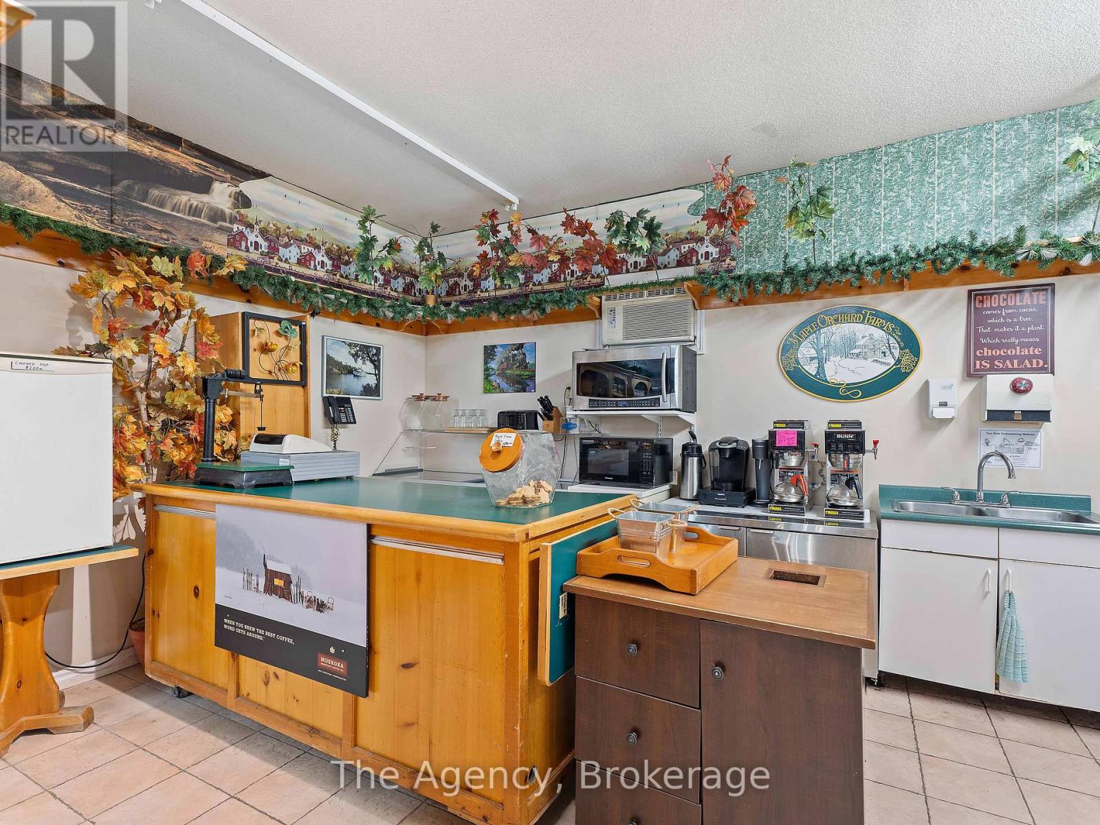 14 Gray Road, Bracebridge, Ontario  P1L 1P8 - Photo 35 - X12150027