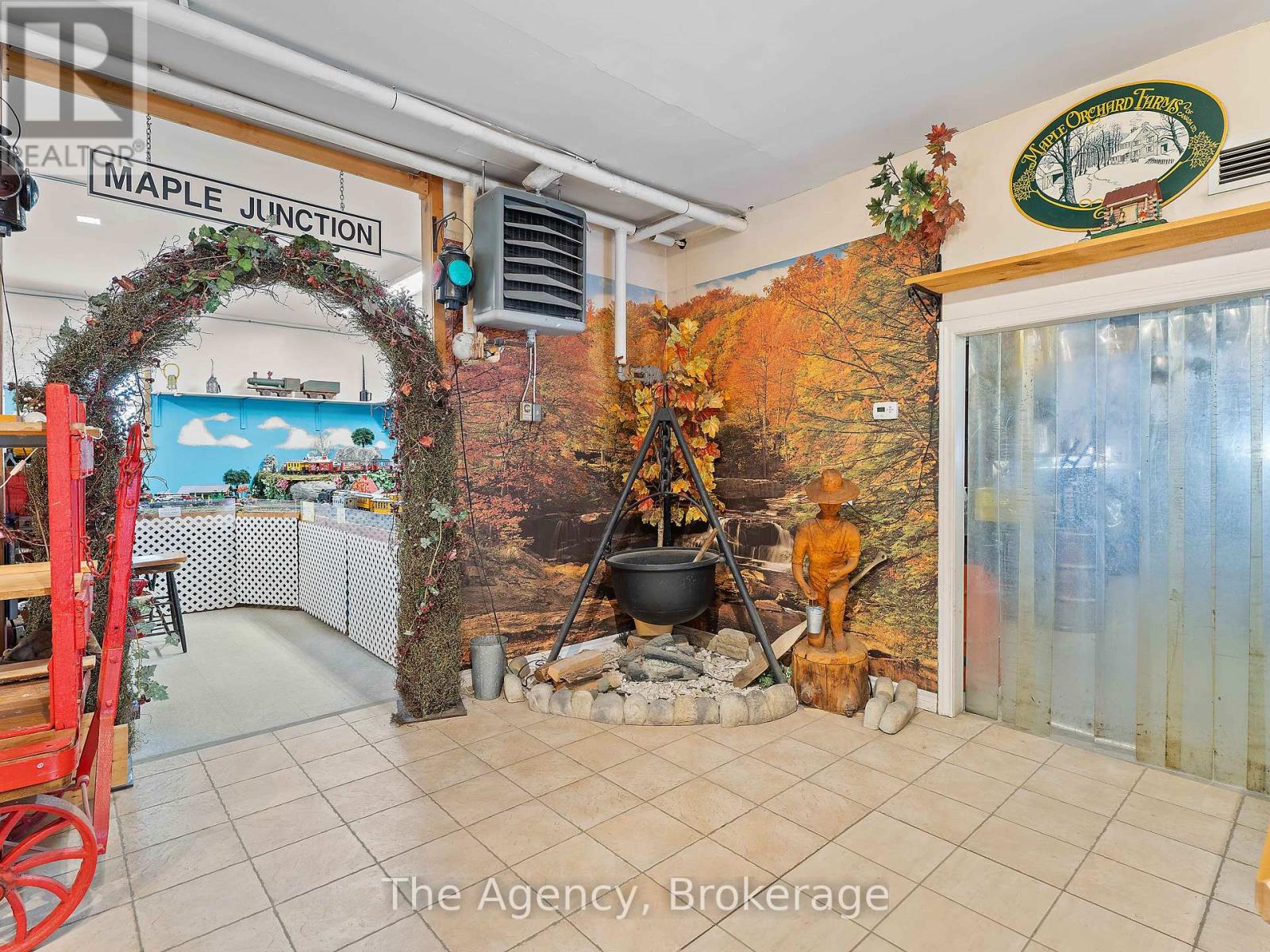14 Gray Road, Bracebridge, Ontario  P1L 1P8 - Photo 25 - X12150027