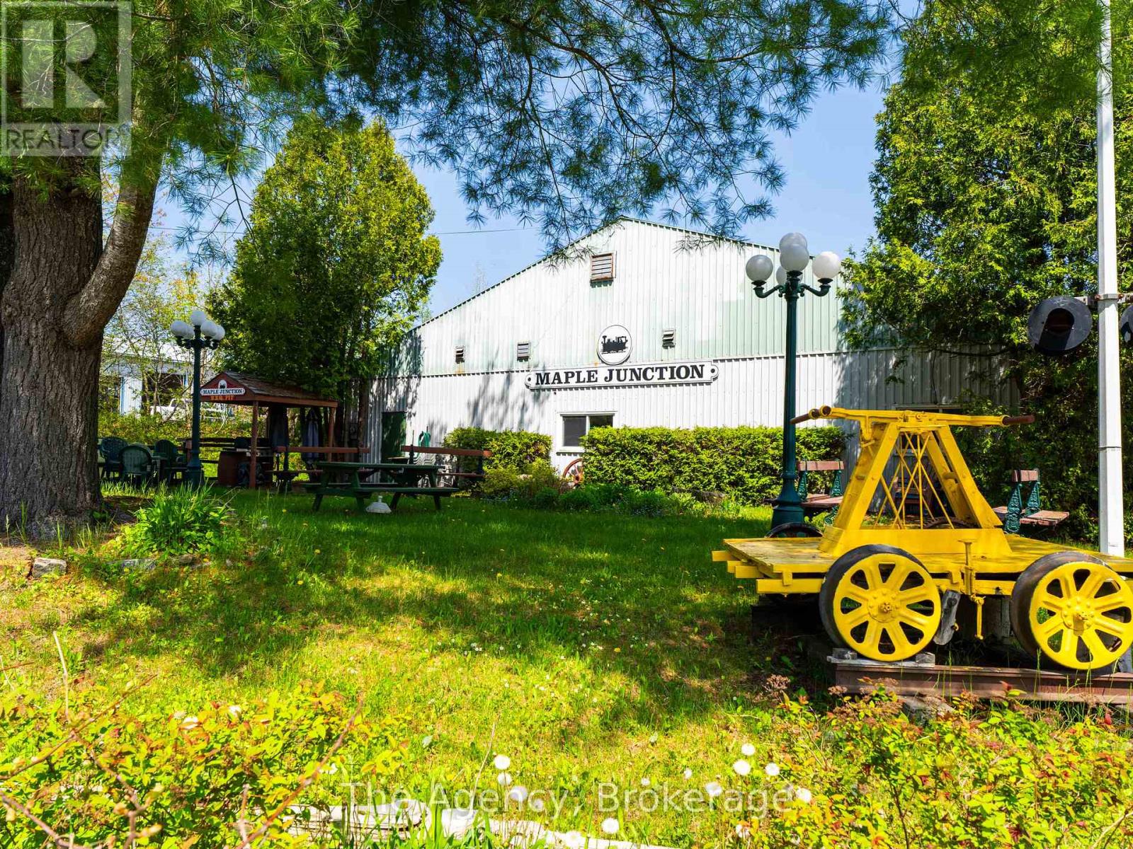 14 Gray Road, Bracebridge, Ontario  P1L 1P8 - Photo 8 - X12150027