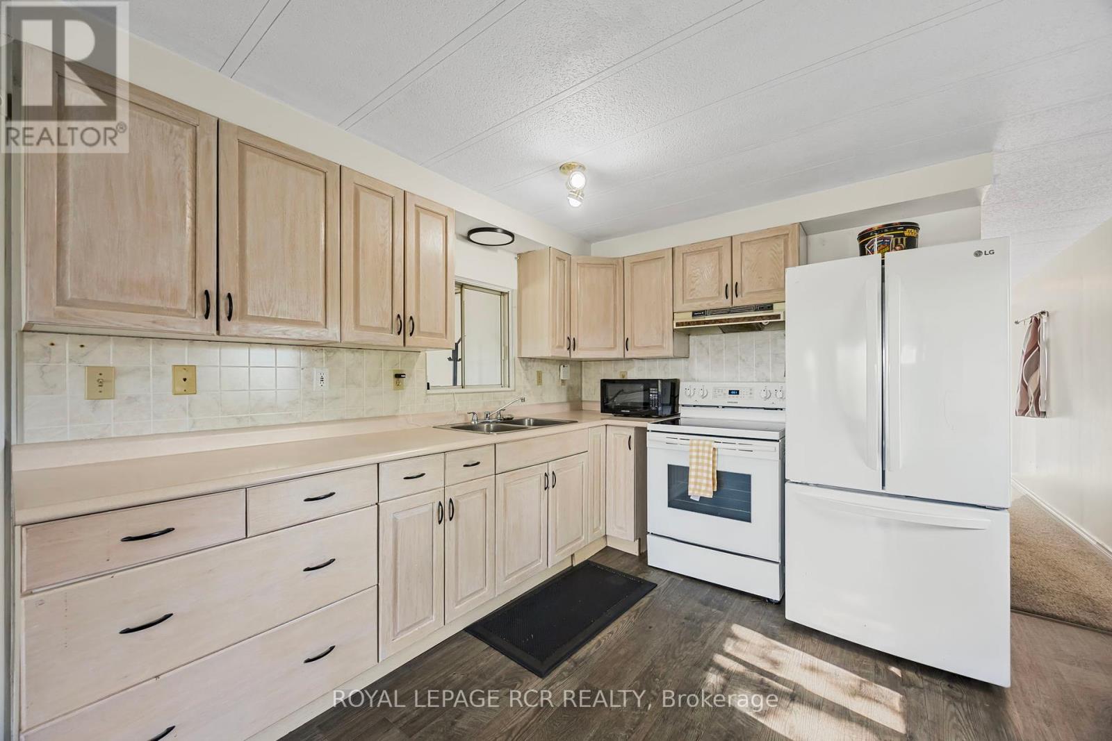 17 Balantrae Drive, Oro-Medonte, Ontario  L3V 0P9 - Photo 13 - S12149809