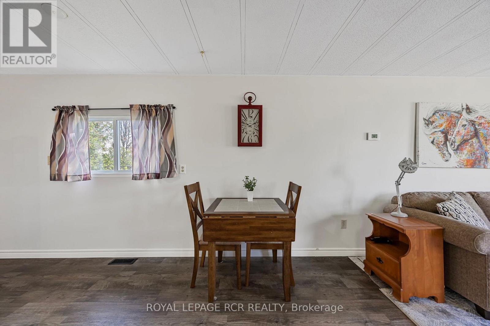 17 Balantrae Drive, Oro-Medonte, Ontario  L3V 0P9 - Photo 17 - S12149809
