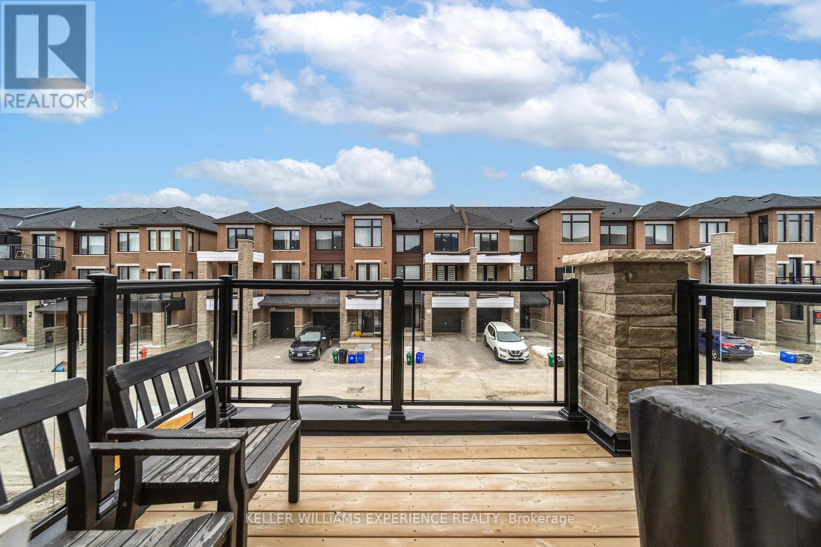 18 Red Maple Lane, Barrie, Ontario  L9J 0N4 - Photo 4 - S12149818