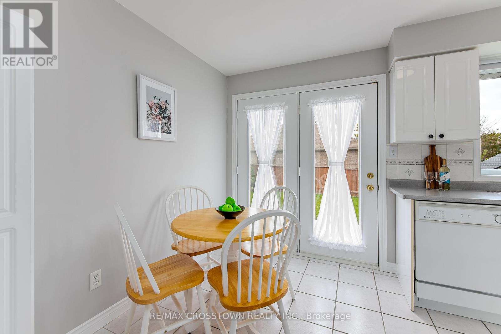 72 Buchanan Street, Barrie, Ontario  L4M 6B7 - Photo 20 - S12149837