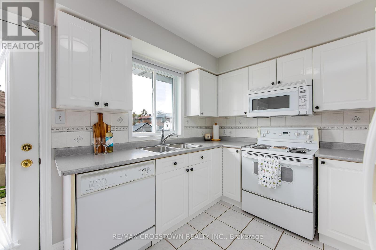 72 Buchanan Street, Barrie, Ontario  L4M 6B7 - Photo 25 - S12149837