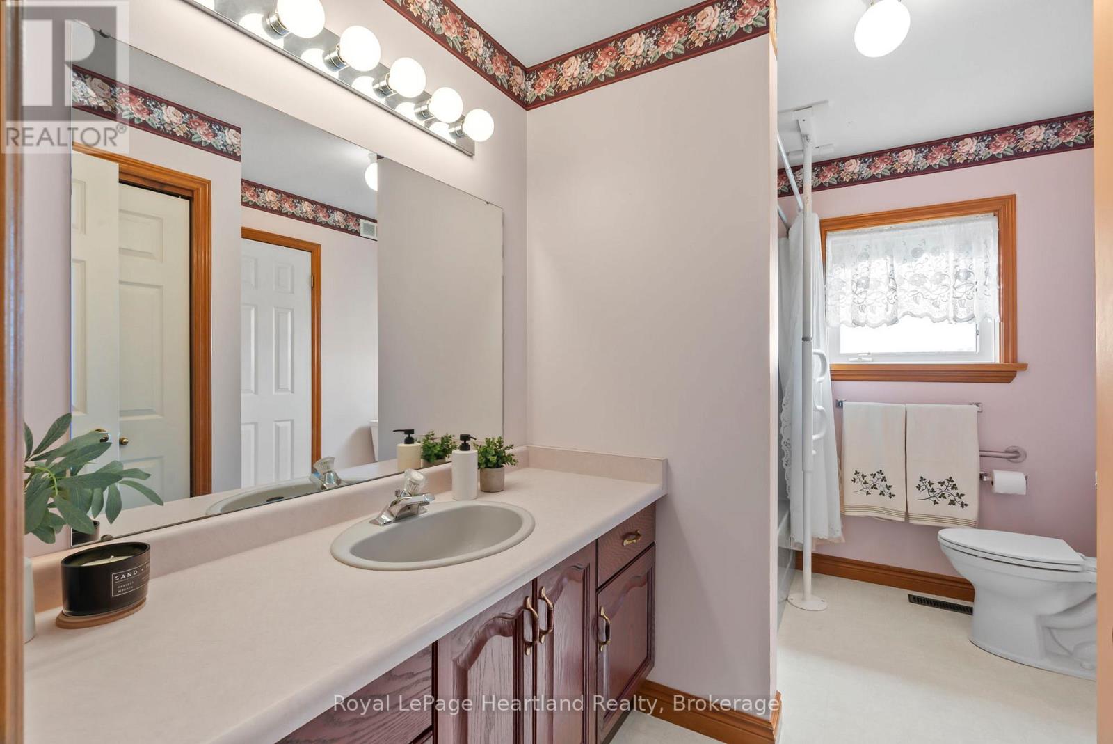 73 Allan Street W, Minto, Ontario  N0G 1M0 - Photo 21 - X12150075