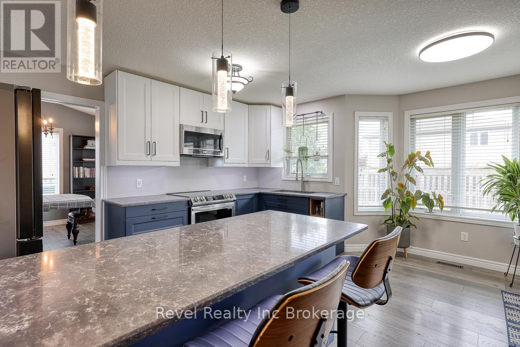 720 Anzio Road, Woodstock, Ontario  N4T 0B5 - Photo 17 - X12150025
