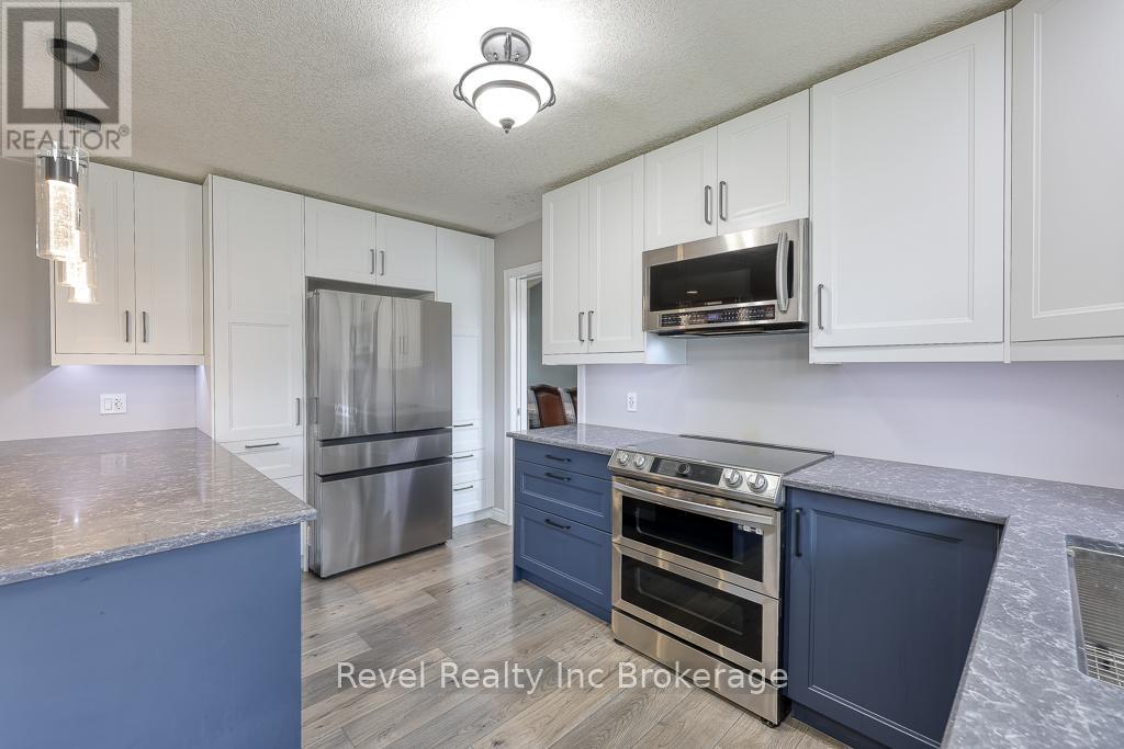 720 Anzio Road, Woodstock, Ontario  N4T 0B5 - Photo 19 - X12150025