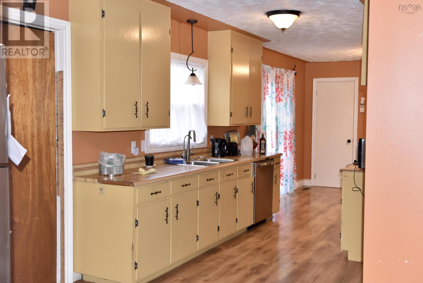 Property at 36 Chipman Drive image 3