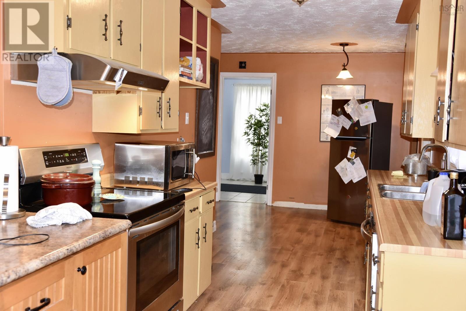 Property at 36 Chipman Drive image 5