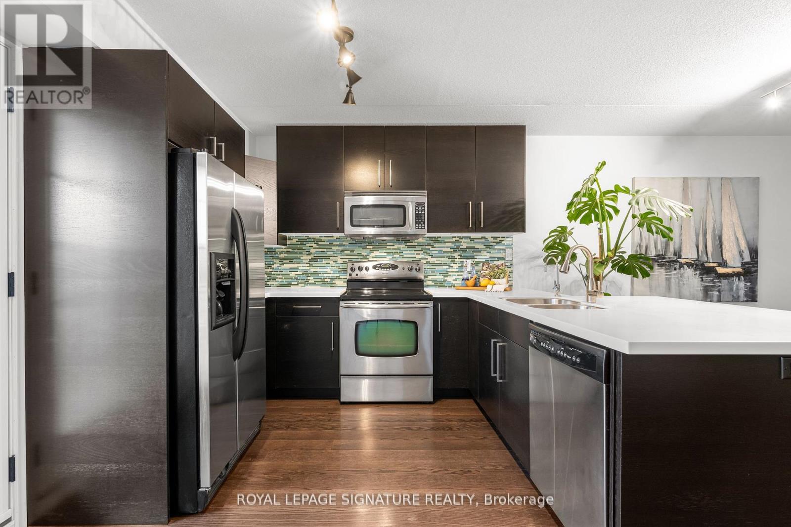 311 - 4005 Kilmer Drive, Burlington, Ontario  L7M 4M2 - Photo 8 - W12149761