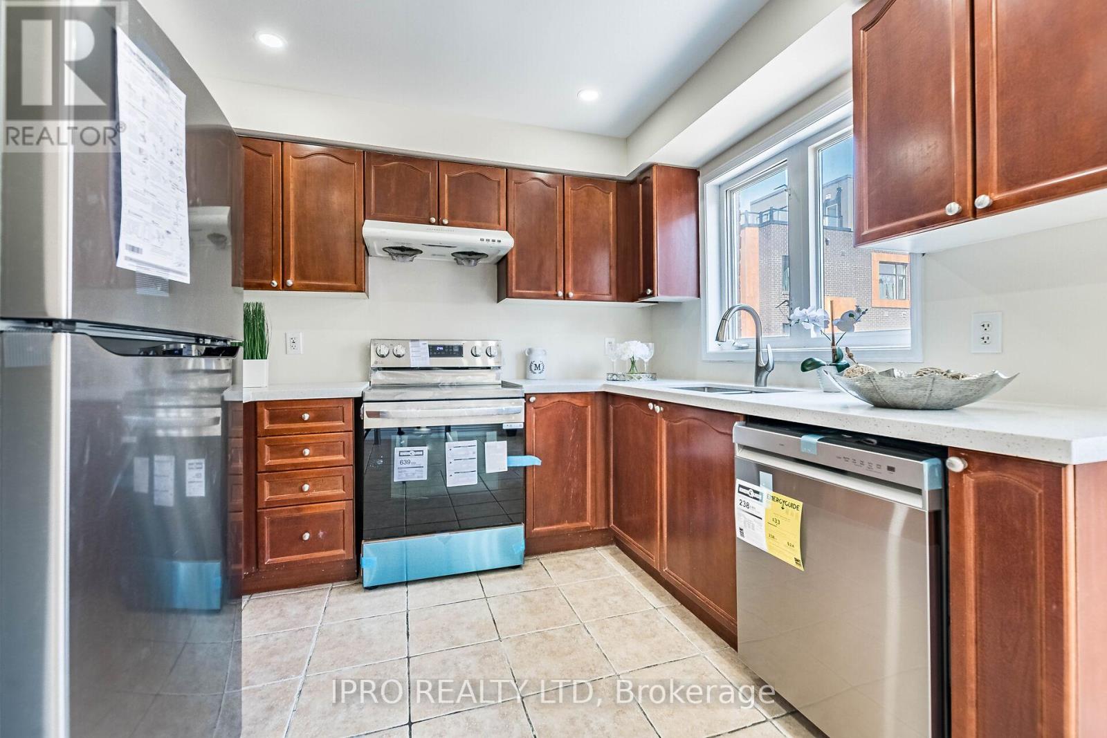 43 Axelrod Avenue, Brampton, Ontario  L6Y 5S9 - Photo 15 - W12149815