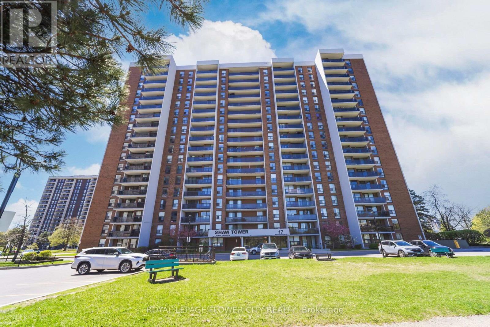 605 - 17 KNIGHTSBRIDGE ROAD, Brampton, Ontario