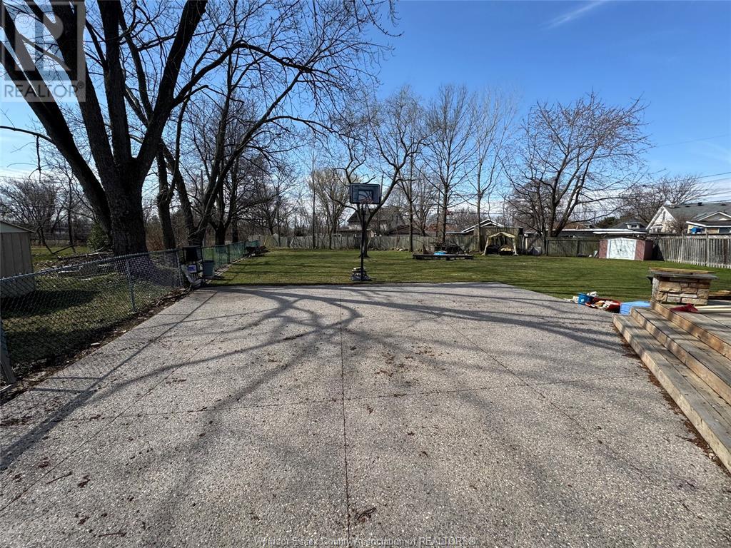 875 Francois, Windsor, Ontario  N8Y 3W5 - Photo 3 - 25012206