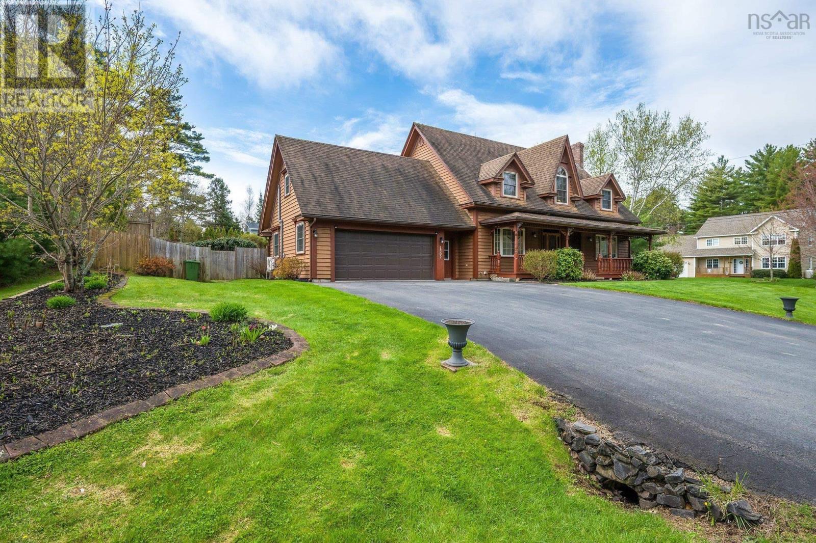 Property at 1502 Edith Drive image 2