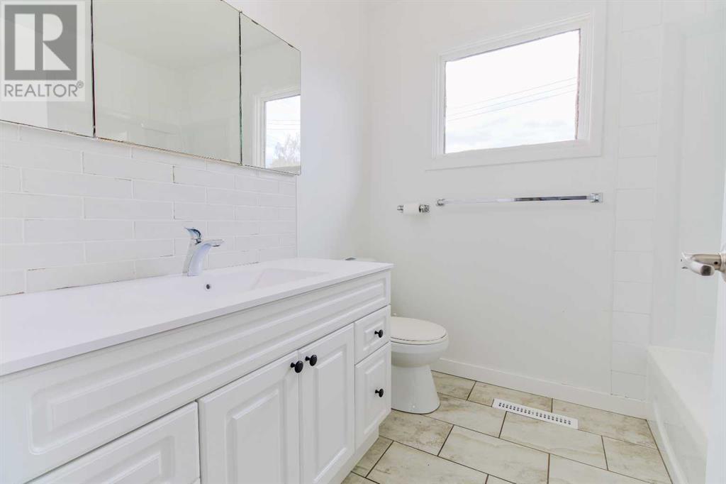 113 & 115 17 Street N, Lethbridge, Alberta  T1H 3C6 - Photo 16 - A2215839