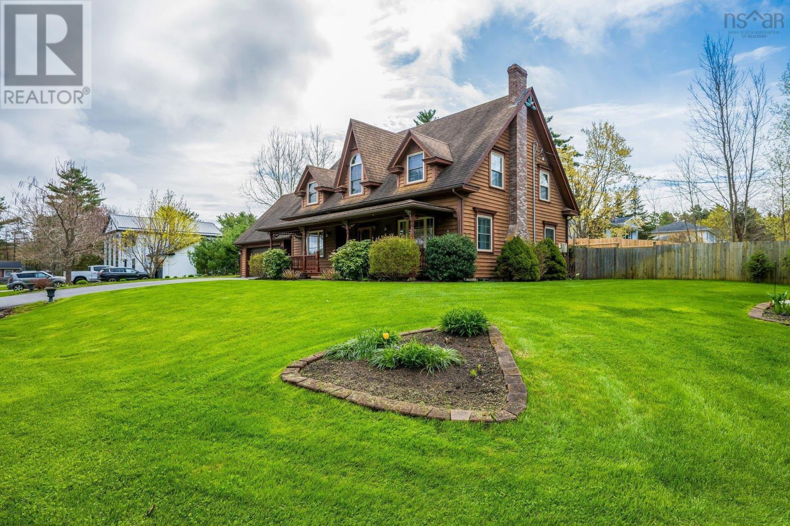 Property at 1502 Edith Drive image 4